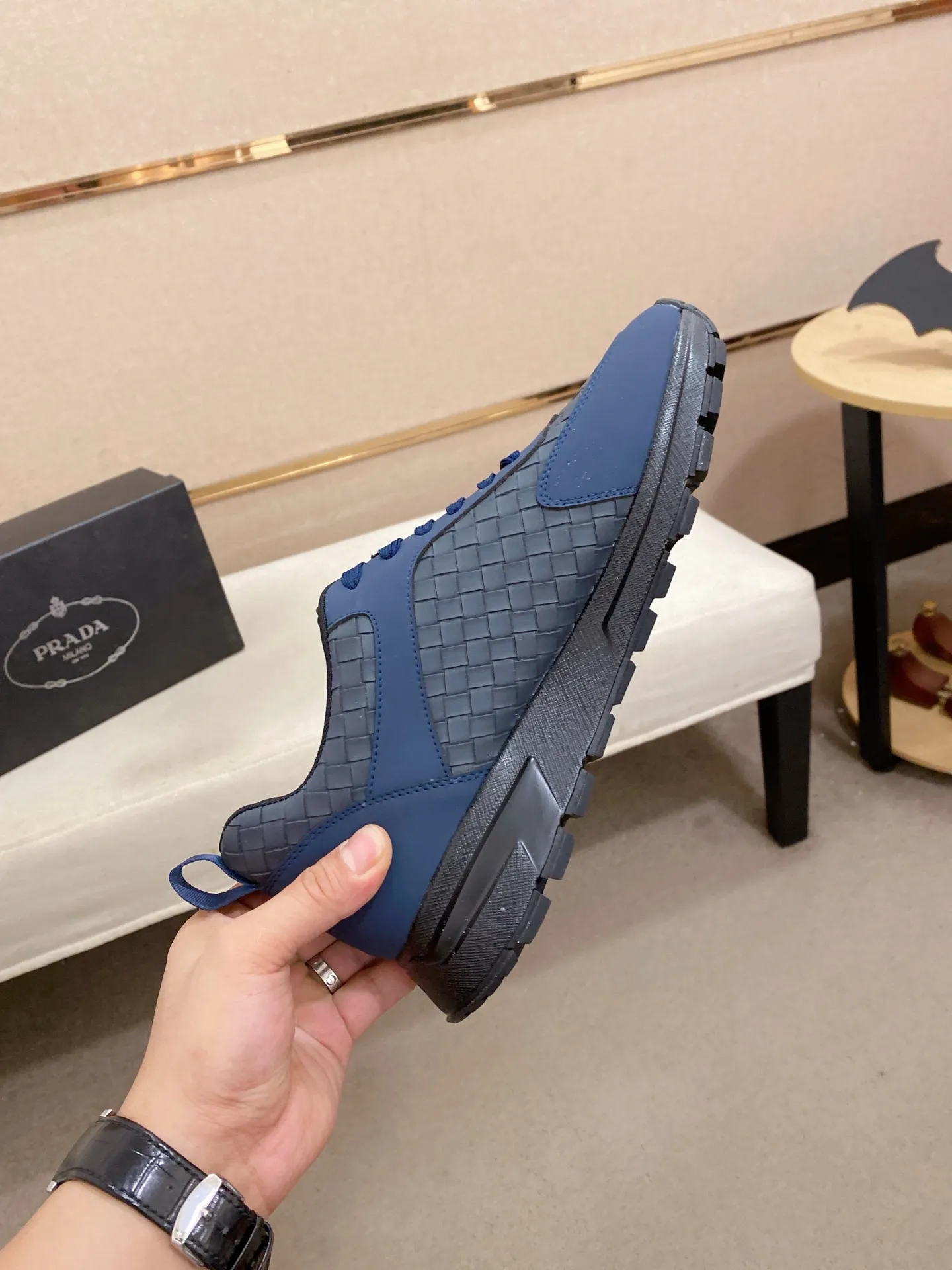 Men's men's shoes💰: 440💰[Prada～Prada] Trendy new styles are on the market. Same style as the official website. Counter quality. Original version. [Strong] [Strong] Imported selected first-layer cowhide. Comfortable and breathable sheepskin lining, fine workmanship, upper layer made of 100% pure cowhide, original last shape, comfortable on the feet, shoe sizes 38 to 44
